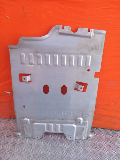 Land Rover Defender L663 3.0 Diesel 2025 Engine Undertray Splash Guard Warranty - Image 2