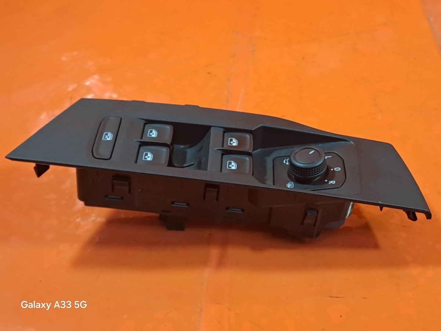 ebay-src:https://i.ebayimg.com/00/s/mtiwmfgxnjaw/z/6igaaeswd5npczdv/$_57.jpg