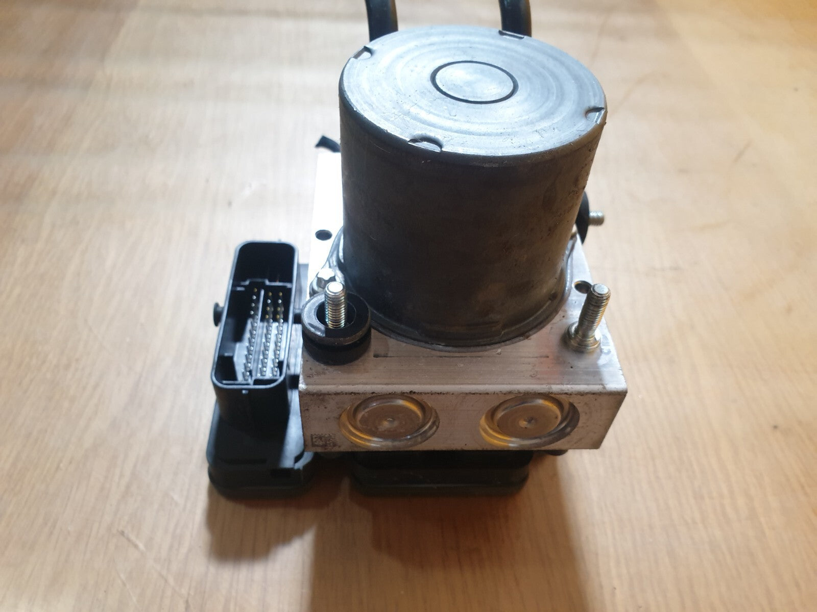 ebay-src:https://i.ebayimg.com/00/s/mtiwmfgxnjaw/z/pcaaaoswm3xmxyd6/$_57.jpg