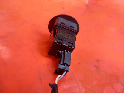 Renault Captur 1.6 Petrol 2023 Passenger ArBag On Off Control Switch 681991670R  - Image 11