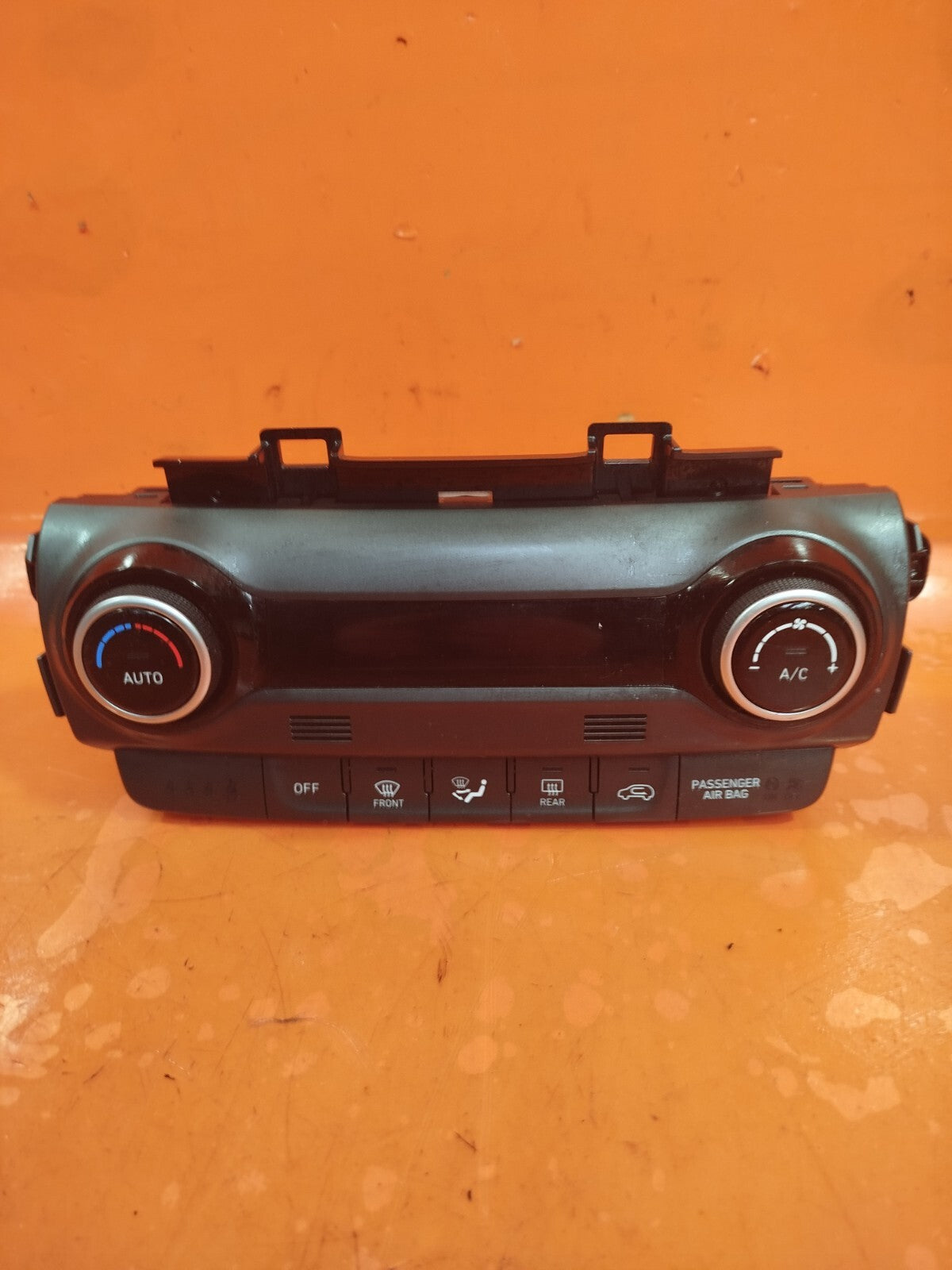 ✅HYUNDAI KONA 1.0 PETROL 2019 AC HEATER CLIMATE CONTROL SWITCH PANEL C20036-7820 - Image 1
