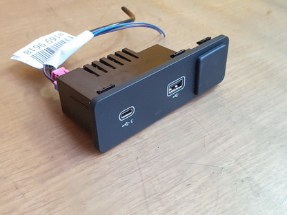 ✅2022 RANGE ROVER EVOQUE L551 USB PORT SOCKET L8B2-19E110-CD + WARRANTY A169 - Image 2