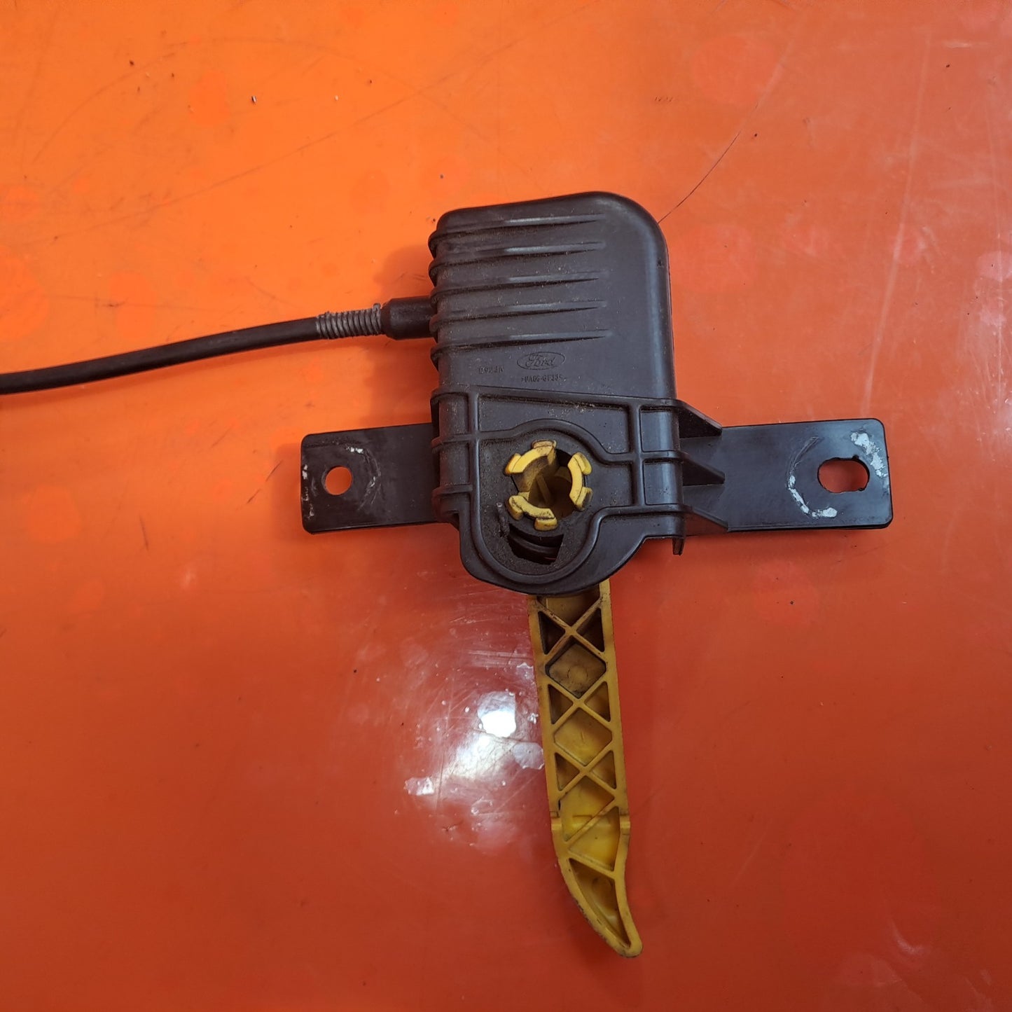 ✅Ford Galaxy Zetec 2017 2.0 Diesel BONNET HOOD LOCK MECHANISM EM2A-16700-AD A296 - Image 3