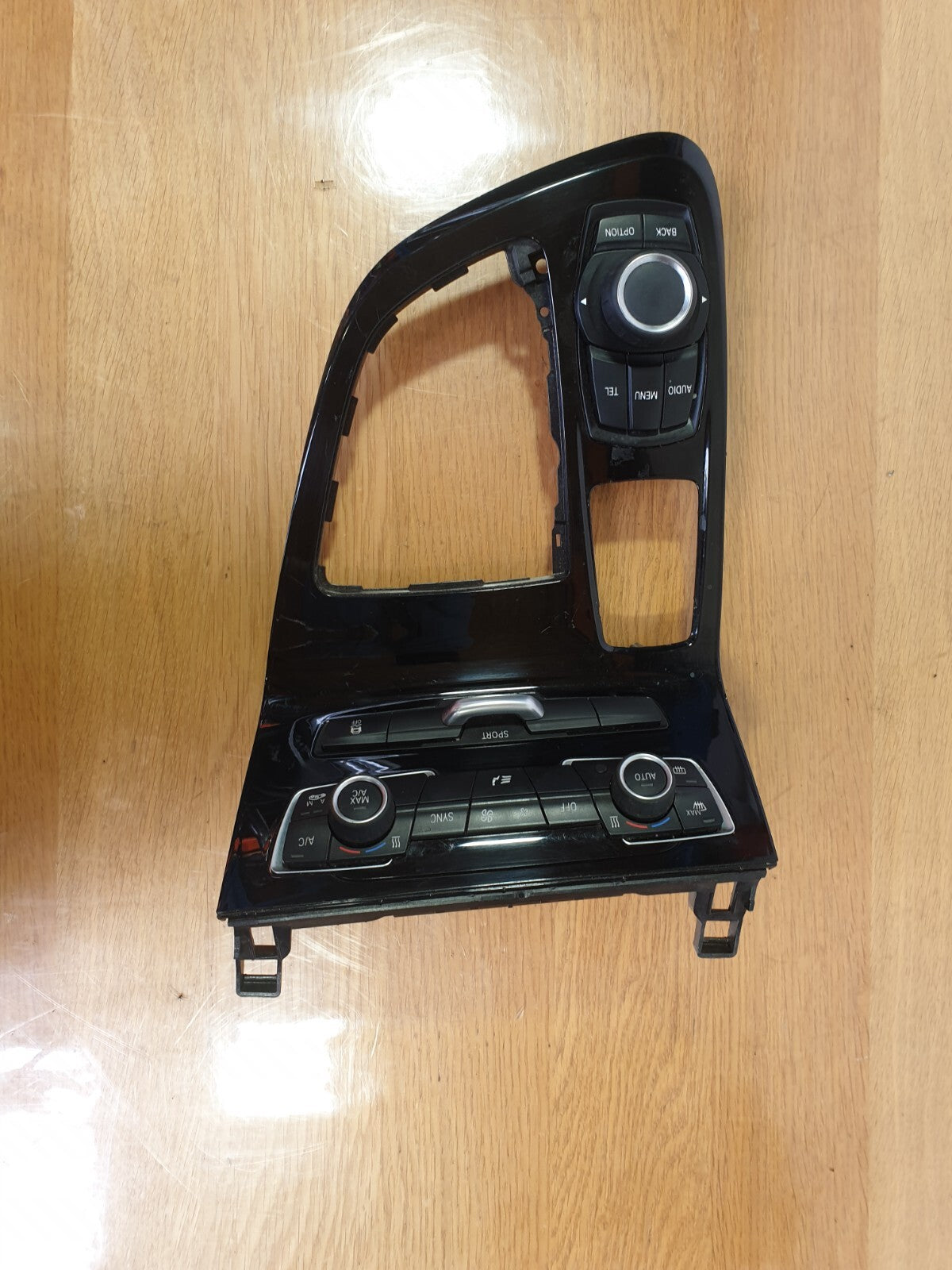 ebay-src:https://i.ebayimg.com/00/s/mtywmfgxmjaw/z/5liaaoswgnnmyf8h/$_57.jpg
