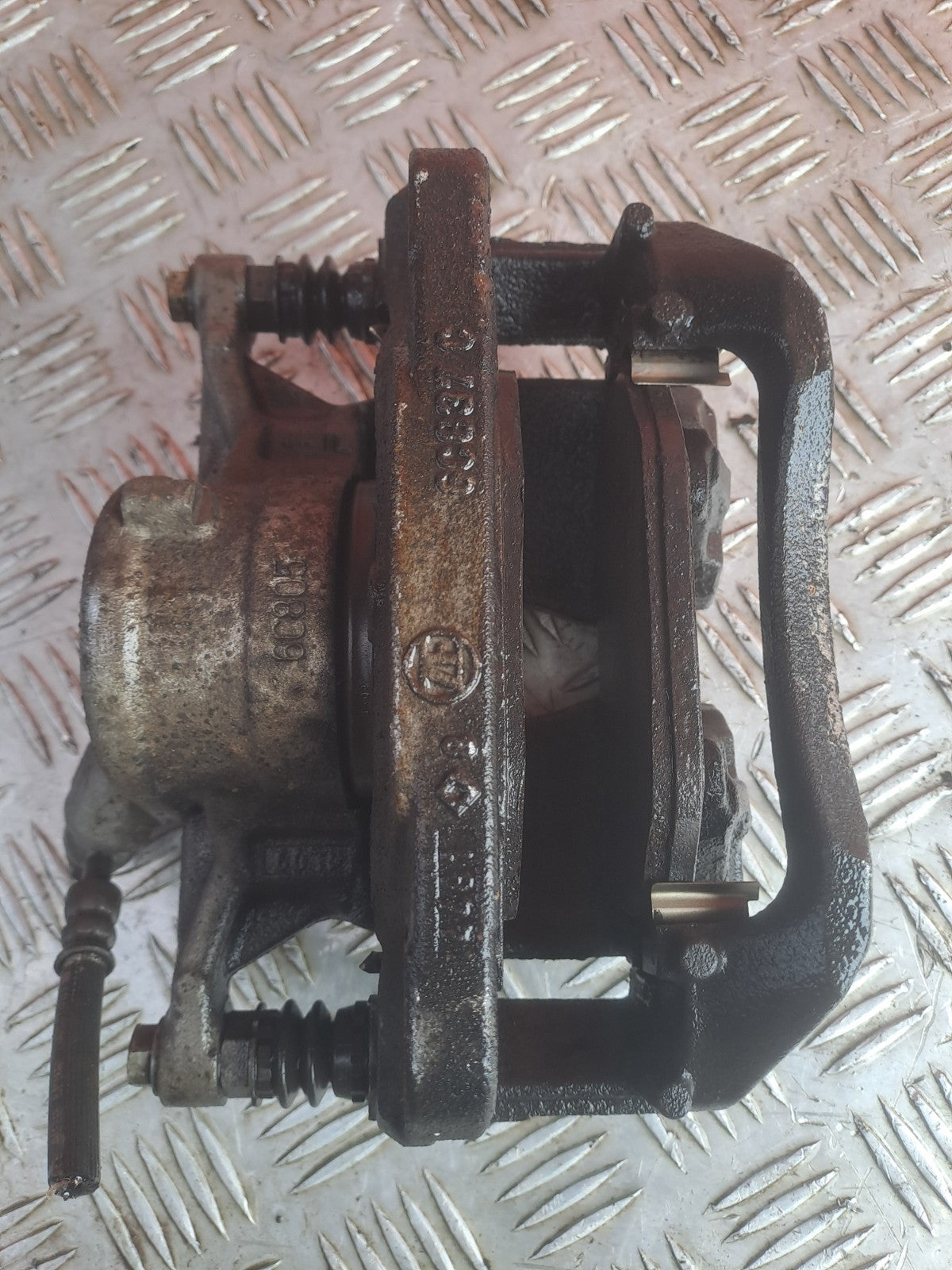 ebay-src:https://i.ebayimg.com/00/s/mtywmfgxmjaw/z/ttsaaeswzqzq31ba/$_57.jpg