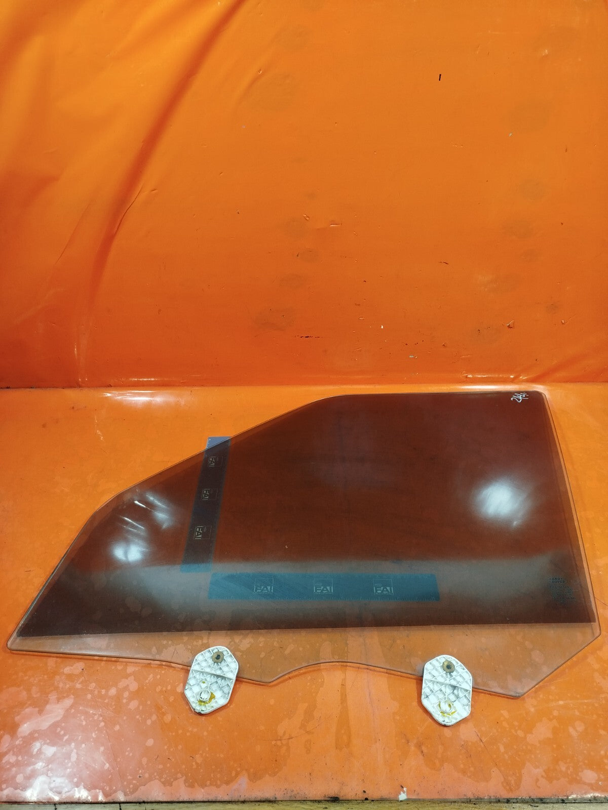 ✅2010 LAND ROVER DISCOVERY 4 L319 FRONT LEFT DOOR GLASS 5H22-21410-BA + WARRANTY - Image 2