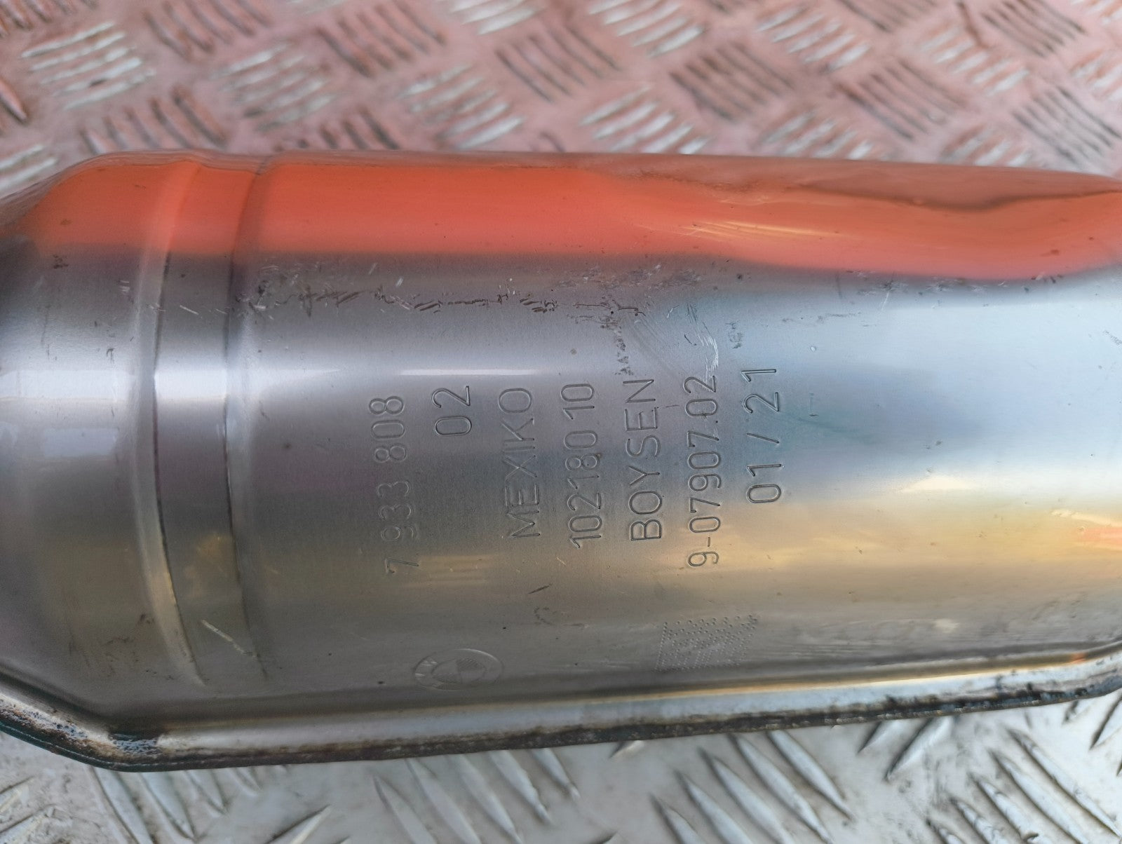ebay-src:https://i.ebayimg.com/00/s/mtiwnfgxnjaw/z/oweaaeswojbpqbo1/$_57.jpg