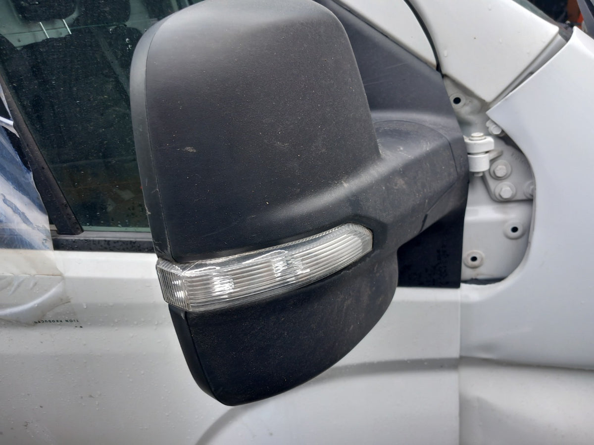 2023 Maxus Deliver 9 Front Right Wing Mirror Black Warranty A425 - Image 3
