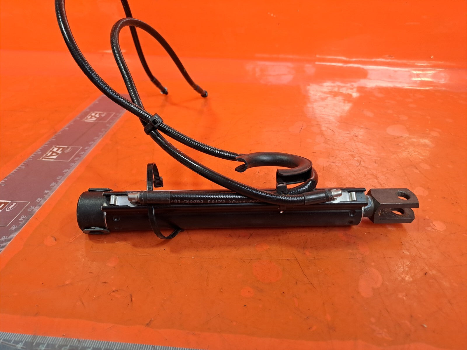 ✅AUDI A5 S LINE CABRIO 2.0 PETROL 2009 LEFT NEARSIDE ROOF HYDRAULIC CYLINDER - Image 7