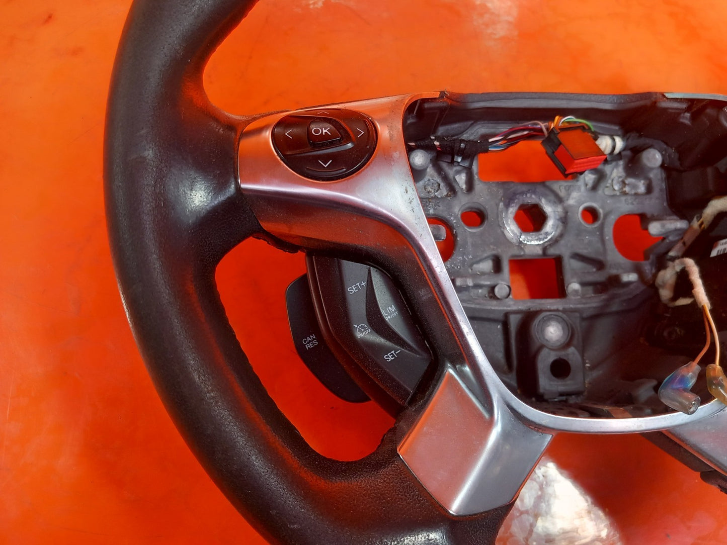 Ford Tourneo Custom 2.2 Diesel 2015 Multifunctional Steering Wheel BK213600DD - Image 5