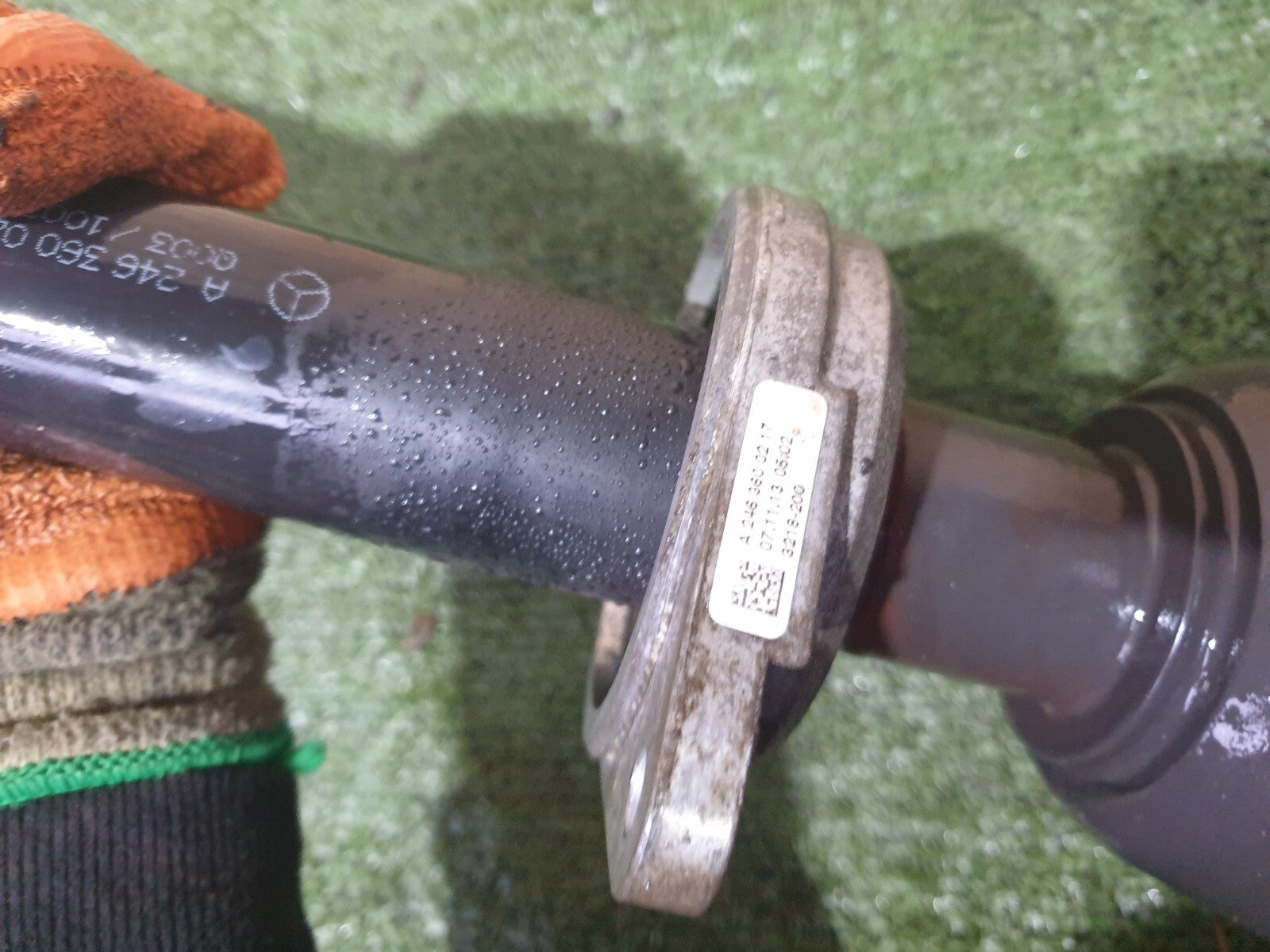 ✅2013 MERCEDES A CLASS W176 1.5D FRONT RIGHT MANUAL DRIVESHAFT A2463303000 A107 - Image 5