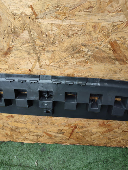 ✅Audi A3 E-Tron 2015 1.4 Petrol FRONT BUMPER UNDERTRAY 8V3807233A Warranty A204 - Image 4