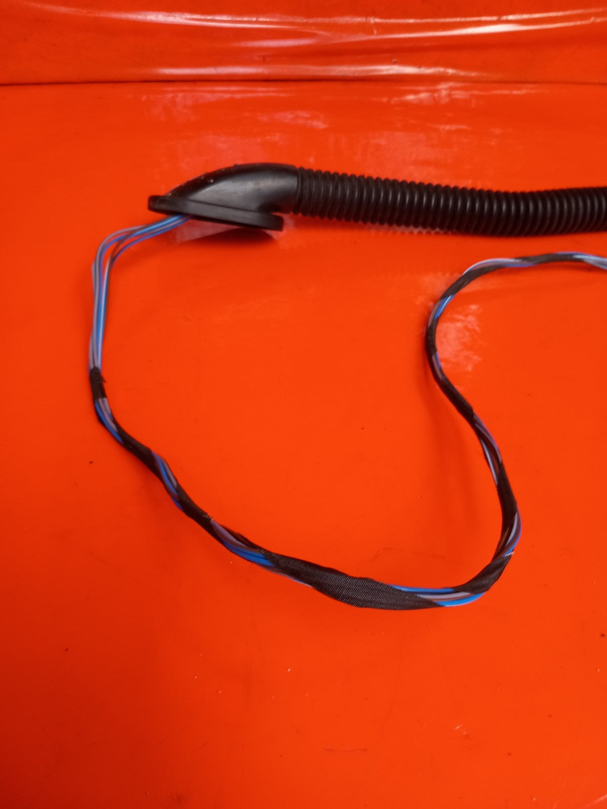 2024 Mercedes Sprinter W907 Rear Right Door Rubber Protective Hose A0009971051 - Image 3
