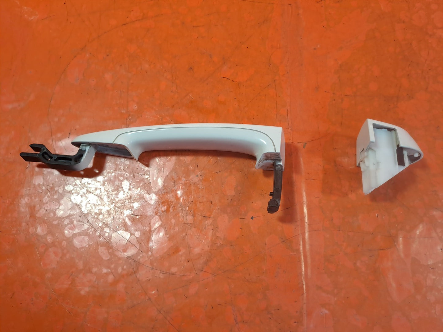 ✅BMW F33 420D M SPORT 2.0 DIESEL 2015 EXTERIOR DOOR HANDLE WHITE Warranty A367 - Image 4