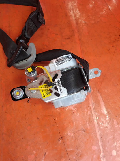 ✅Ssangyong Korando C 2013 2.0 Diesel FRONT RIGHT SEAT BELT Warranty A282 - Image 6