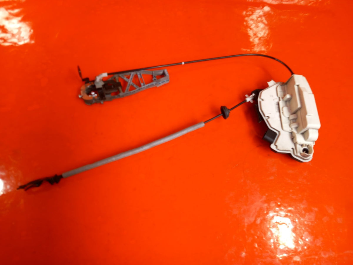 VW Transporter T30 2.0 Diesel 2021 Front Left Door Lock 7L2837015B A410 - Image 4
