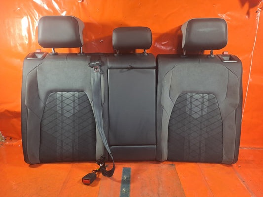✅2021 VW GOLF R-LINE MK8 1.5TSI REAR SEATS TOP BACKREST + WARRANTY A349 - Image 1