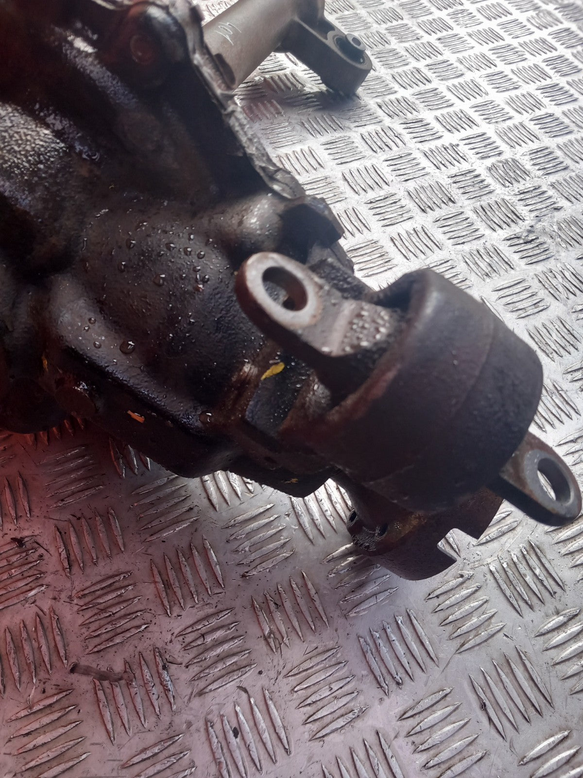 ebay-src:https://i.ebayimg.com/00/s/mtywmfgxmjaw/z/yfwaaeswrzbqomrb/$_57.jpg