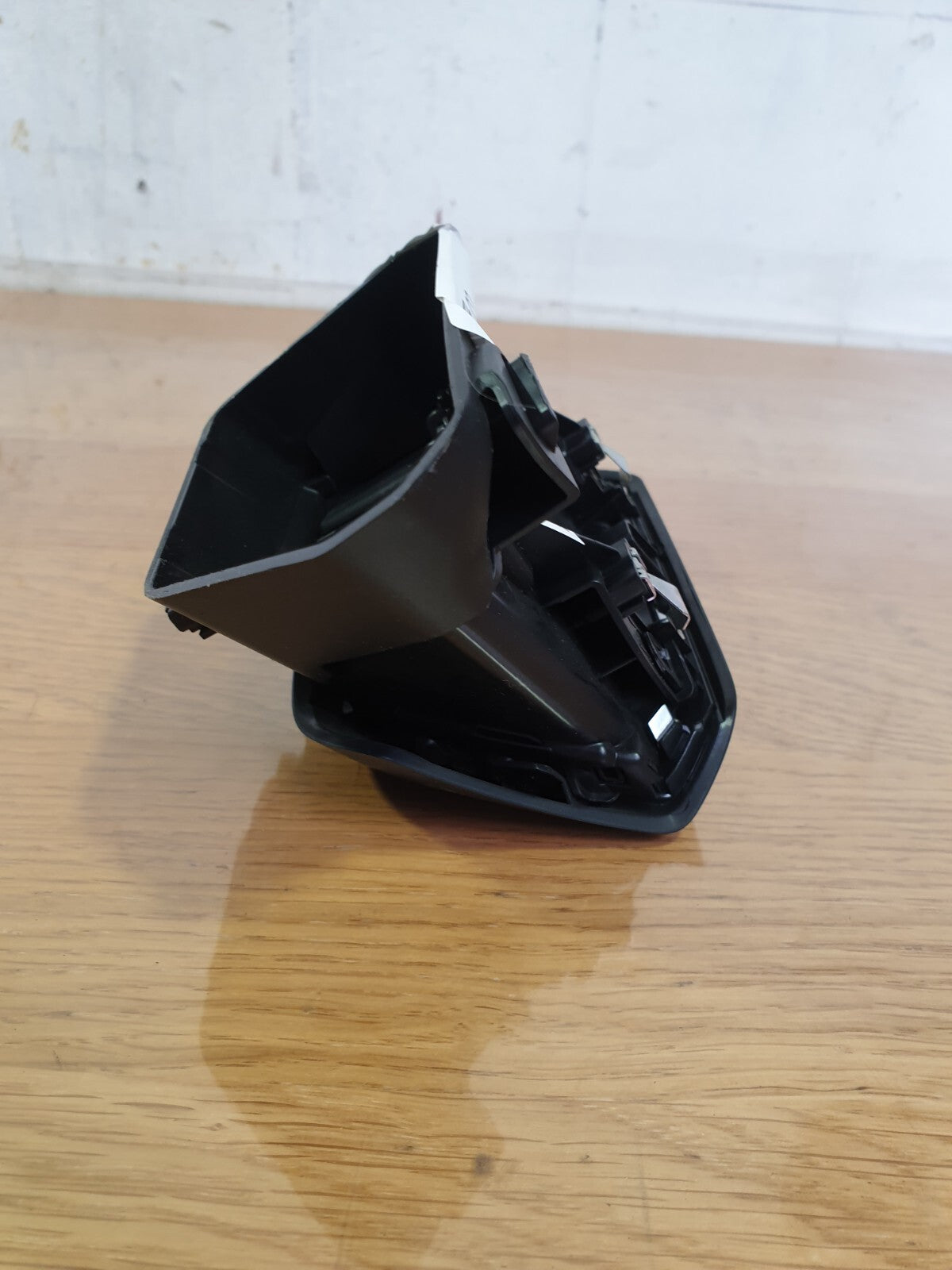 ebay-src:https://i.ebayimg.com/00/s/mtywmfgxmjaw/z/a-gaaoswxhzm1jl7/$_57.jpg