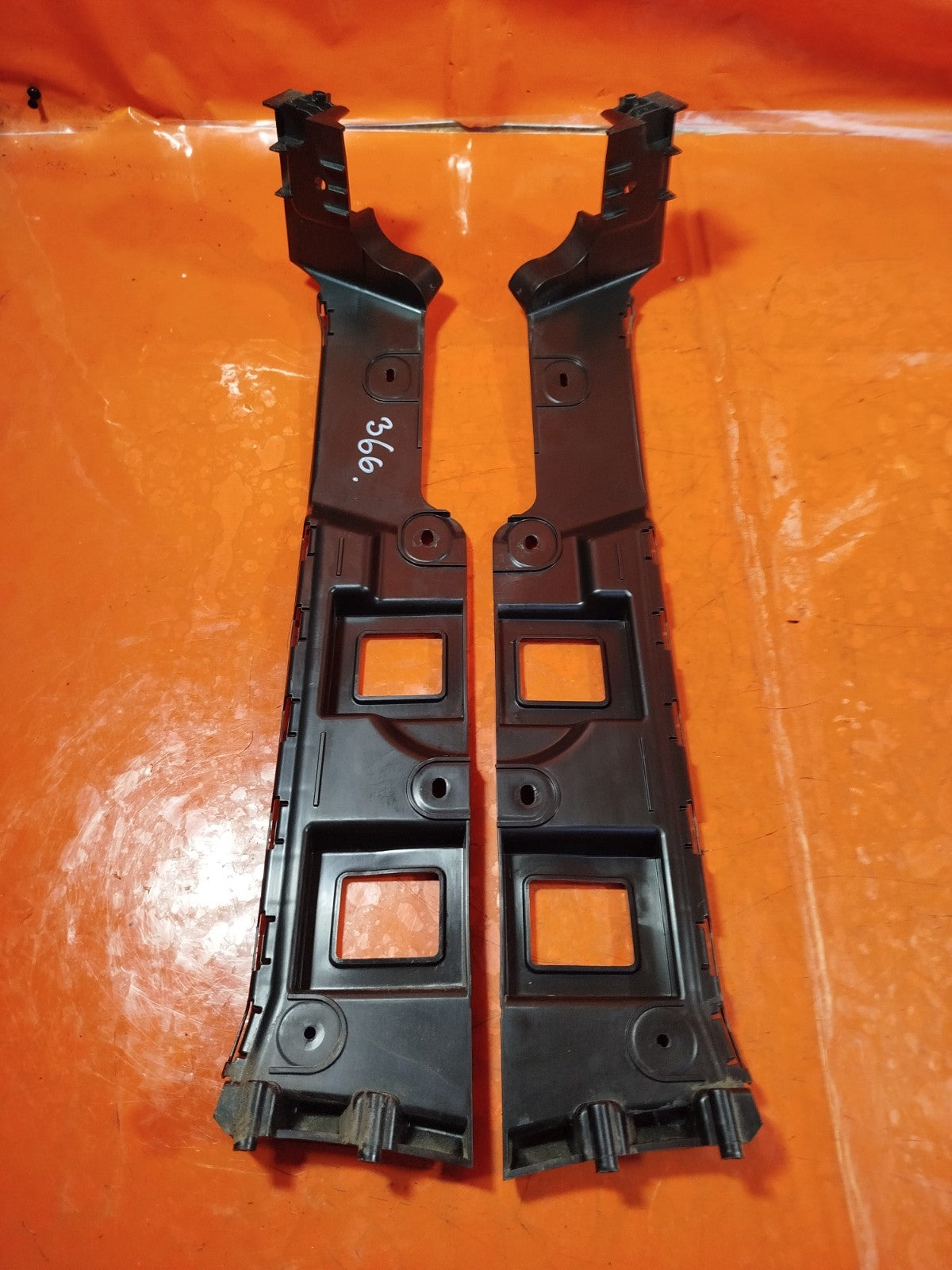 ✅2024 FORD TOURNEO CONNECT REAR BUMPER BRACKET PAIR 2K7807393D 2K7807394D A366 - Image 1