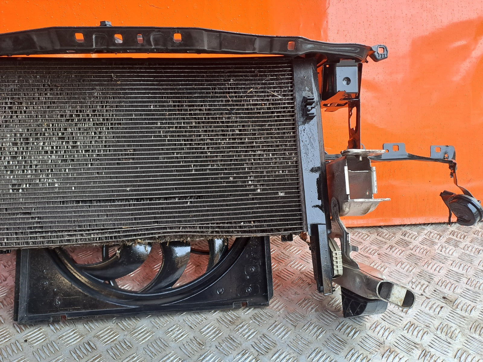 ✅2015 BMW 1 SERIES F20 RADIATOR RAD PACK + WARRANTY A320 - Image 9