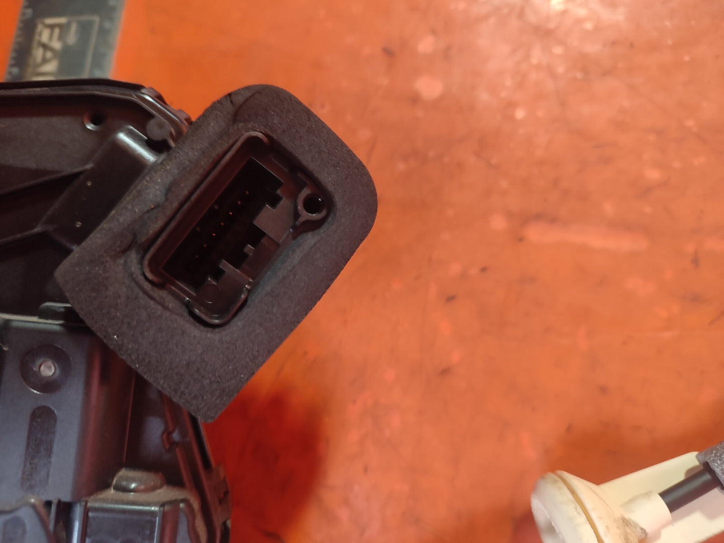 ✅2023 CUPRA BORN V2 EV FRONT LEFT DOOR LOCK 5TC837015D + WARRANTY A272 - Image 3