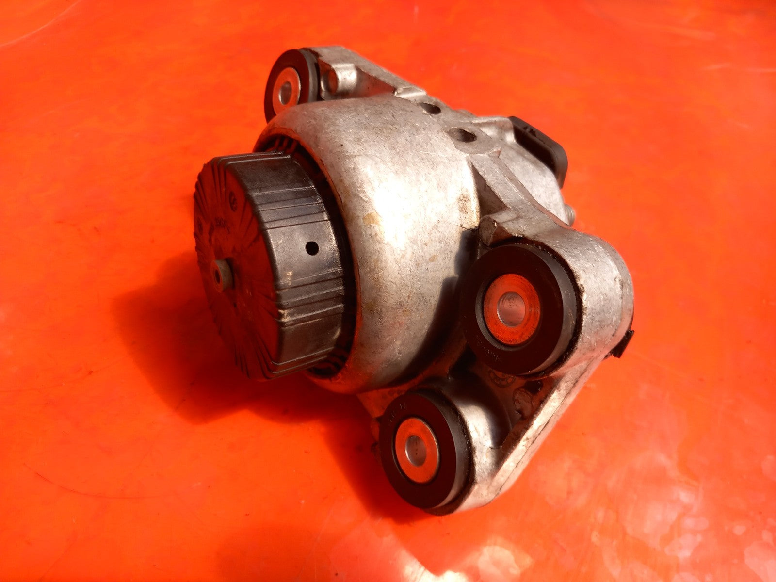 ebay-src:https://i.ebayimg.com/00/s/mtiwmfgxnjaw/z/dmoaaeswnvvqp3eq/$_57.jpg