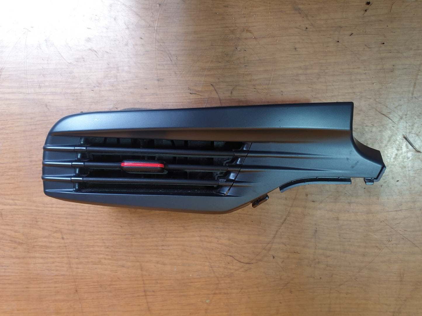 ✅2023 HYUNDAI I20 MK3 N LINE RIGHT DASHBOARD AIR VENT GRILL 84790-Q0900 A189 - Image 1