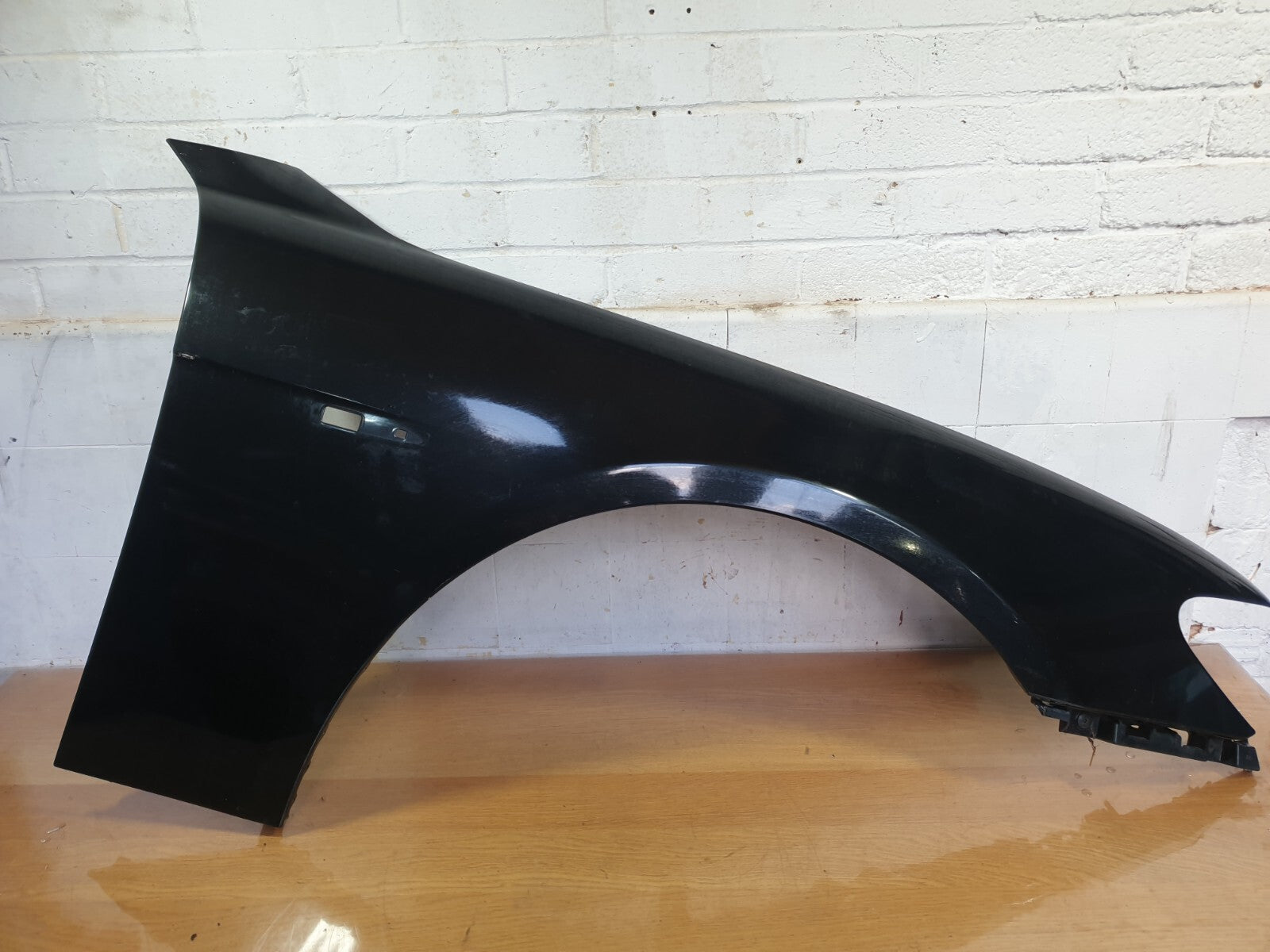 BMW 750Li E66 4.8 PETROL 2006 FRONT RIGHT WING PANEL BLACK Damaged A208 - Image 1