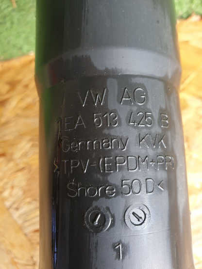CUPRA BORN V2 Ev 2023 REAR LEFT SHOCK ABSORBER 1EA513425B 1EA513423G Warranty - Image 4