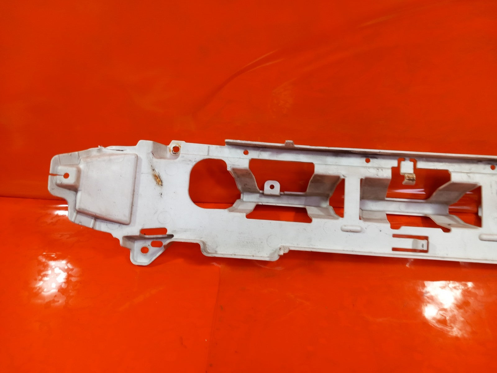 Ford Galaxy Zetec 2.0 Diesel 2019 Rear Centre Bumper Bracket EM2B17E898A A345 - Image 10