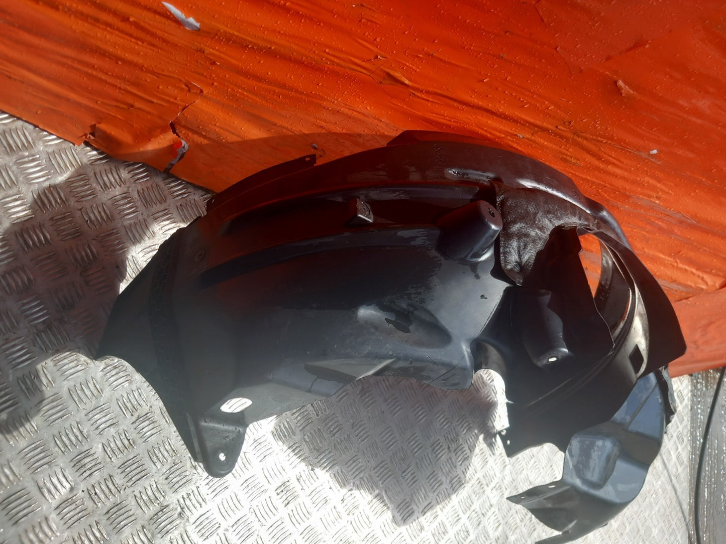 Ford Tourneo Custom 2.2 Diesel 2015 Front Right Wheel Arch Liner FK2116114A A377 - Image 4