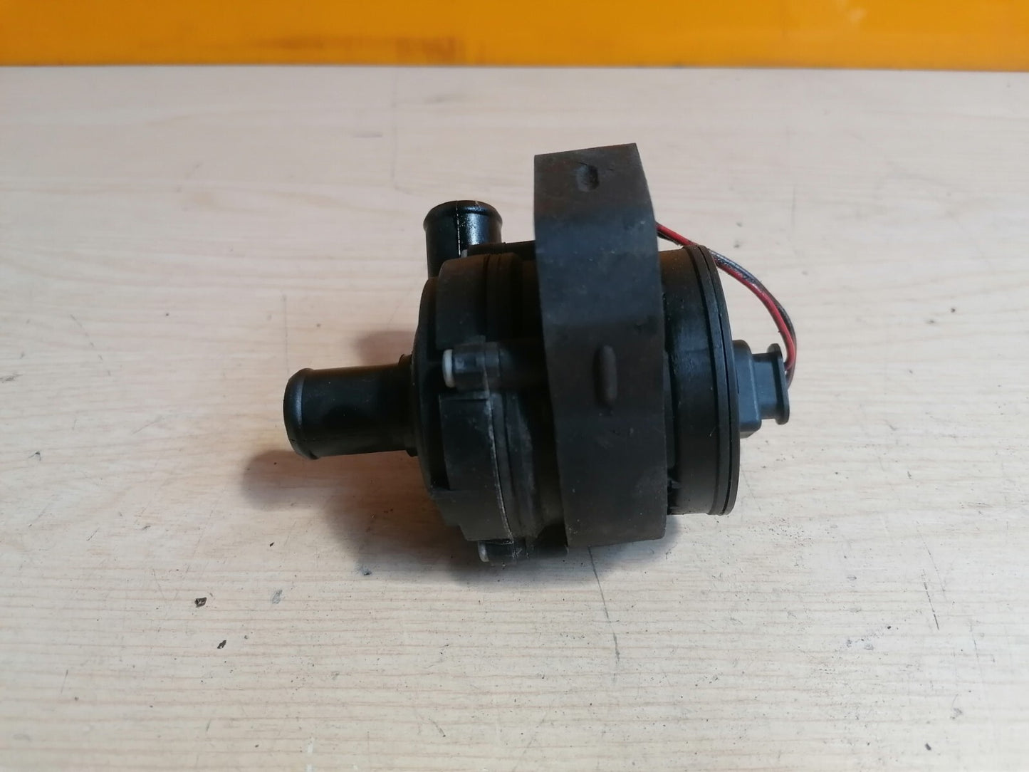 MERCEDES W176 WATER CIRCULATION PUMP WITH WIRING LOOM A2118350028 X00 - Image 5