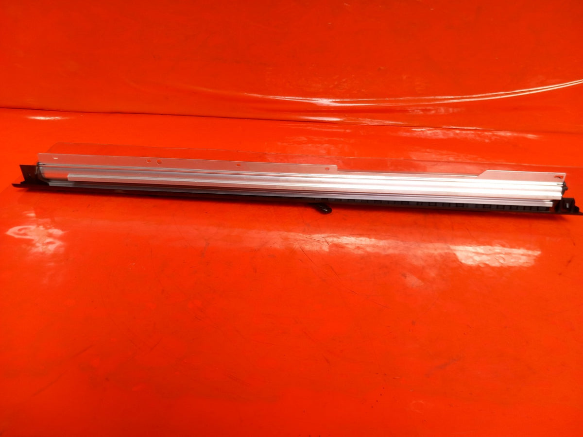 ebay-src:https://i.ebayimg.com/00/s/mtiwmfgxnjaw/z/fzgaaeswfe5qbtxj/$_57.jpg