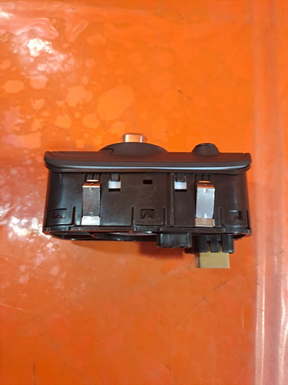 ebay-src:https://i.ebayimg.com/00/s/mtywmfgxmjaw/z/3-maaeswhkfpacc7/$_57.jpg