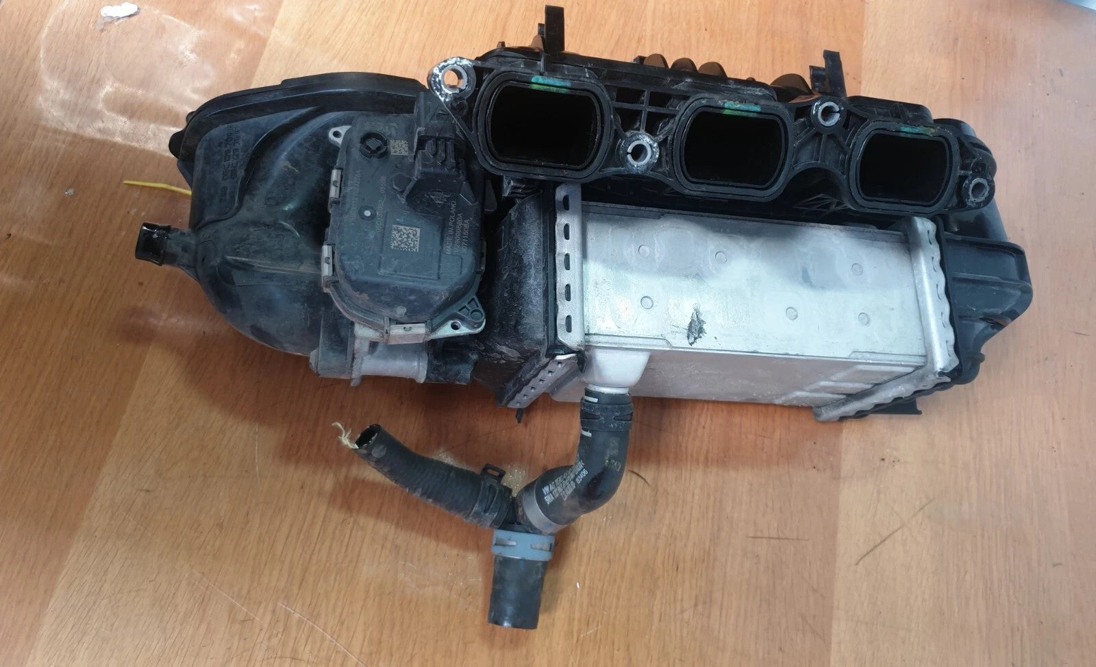 ebay-src:https://i.ebayimg.com/00/s/otczwde2mda=/z/oysaaeswsvbqicdv/$_57.jpg