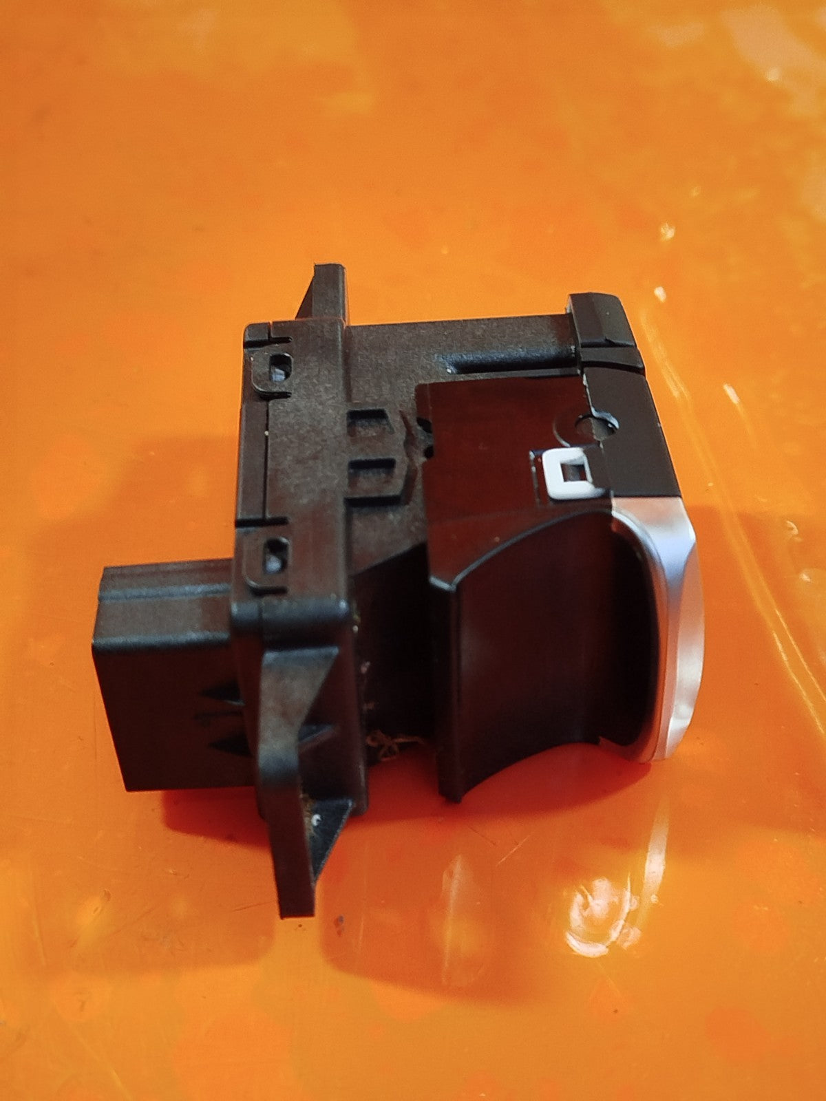 ✅RENAULT CLIO V 1.6 PETROL 2025 HANDBRAKE PARKING BRAKE CONTROL SWITCH Warranty - Image 4