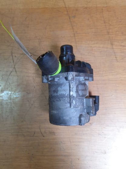 2014 BMW 5 Series F11 4.4P Auxiliary Water Coolant Pump 7566335 Warranty A153 - Image 2