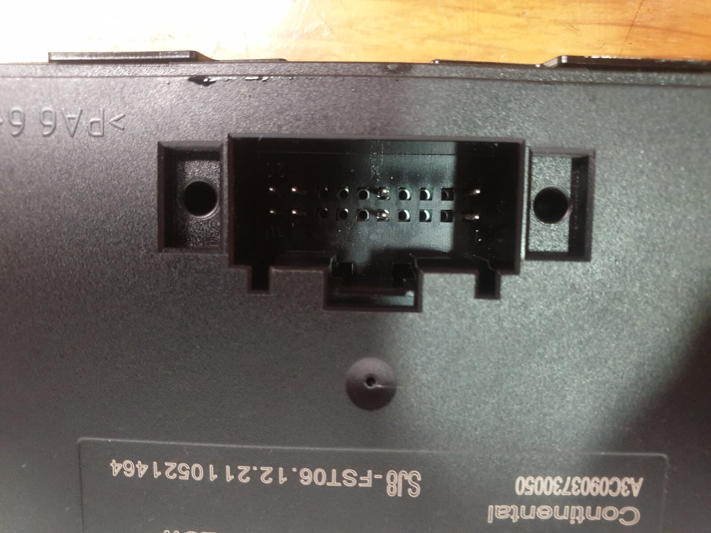 ebay-src:https://i.ebayimg.com/00/s/mtiwmfgxnjaw/z/rhoaaoswcajmr3um/$_57.jpg