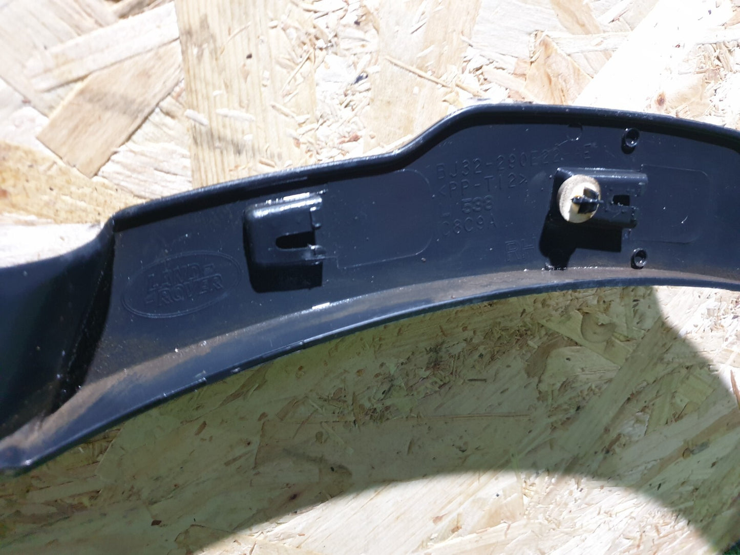 ✅2012 Range Rover Evoque L538 Rear Right Wheel Arch Trim BJ32-290E22-AE A101 - Image 6