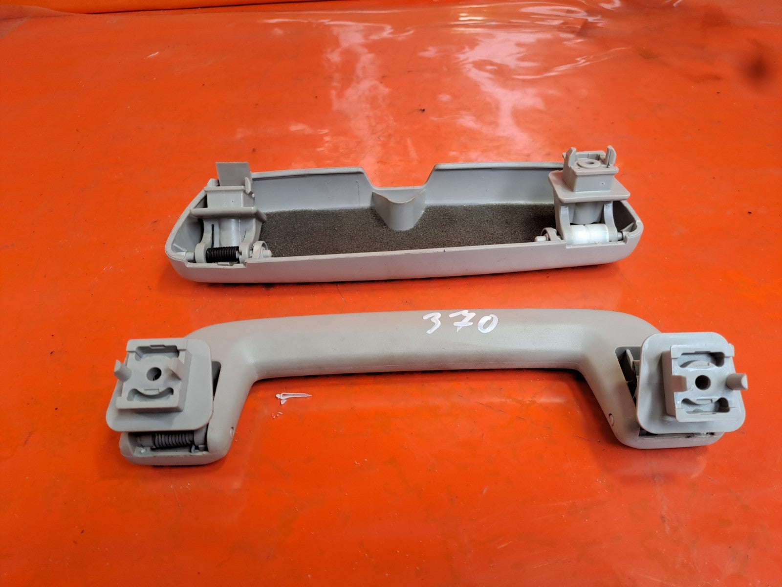 ✅2021 Ford Transit Custom Interior Roof Grab Handle & Sunglasses Compartment - Image 6