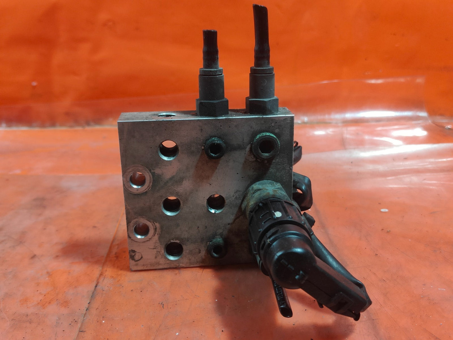 ebay-src:https://i.ebayimg.com/00/s/mtiwmfgxnjaw/z/kbkaaeswwm5pc6sk/$_57.jpg