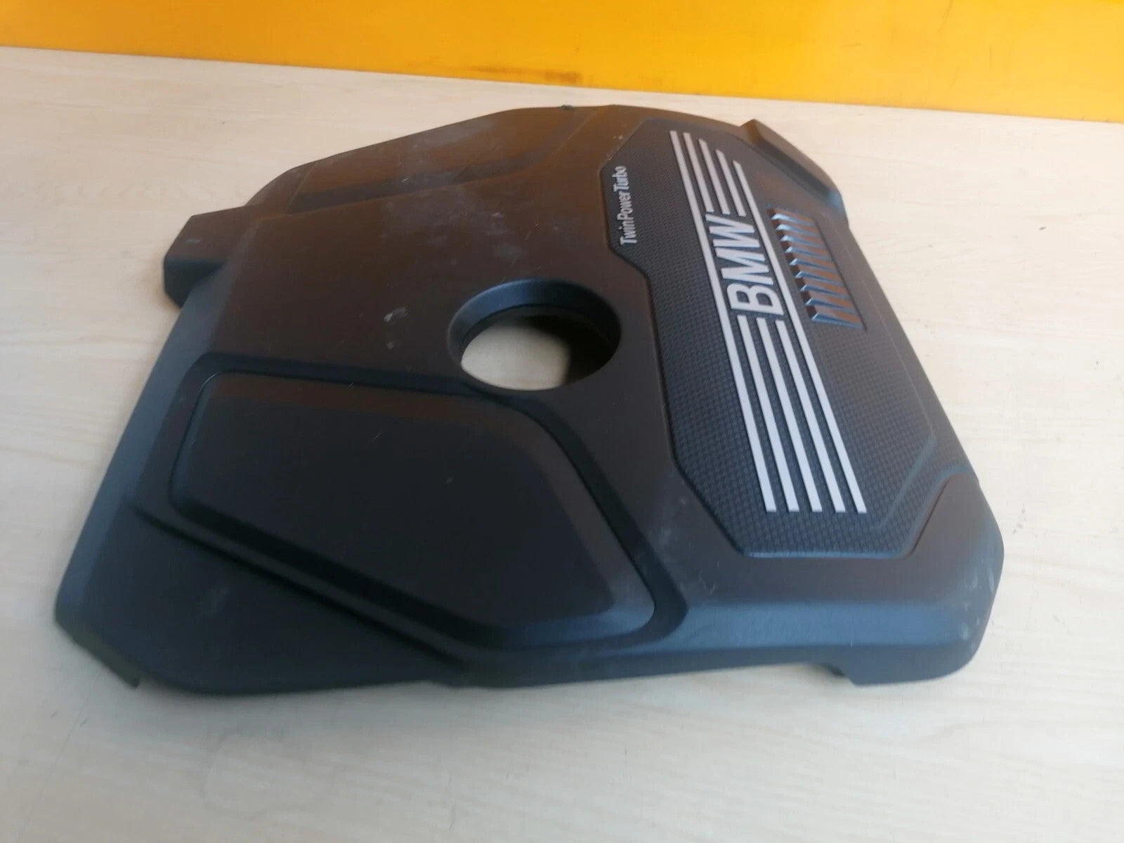 ebay-src:https://i.ebayimg.com/00/s/mtiwmfgxnjaw/z/520aaeswzlvp8knu/$_57.jpg