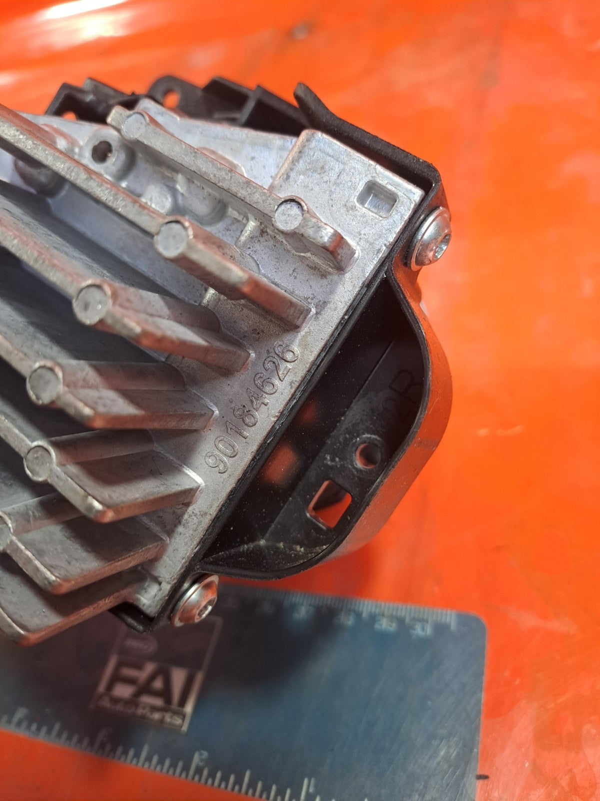 ebay-src:https://i.ebayimg.com/00/s/mtywmfgxmjaw/z/9mwaaeswegnpr-ku/$_57.jpg