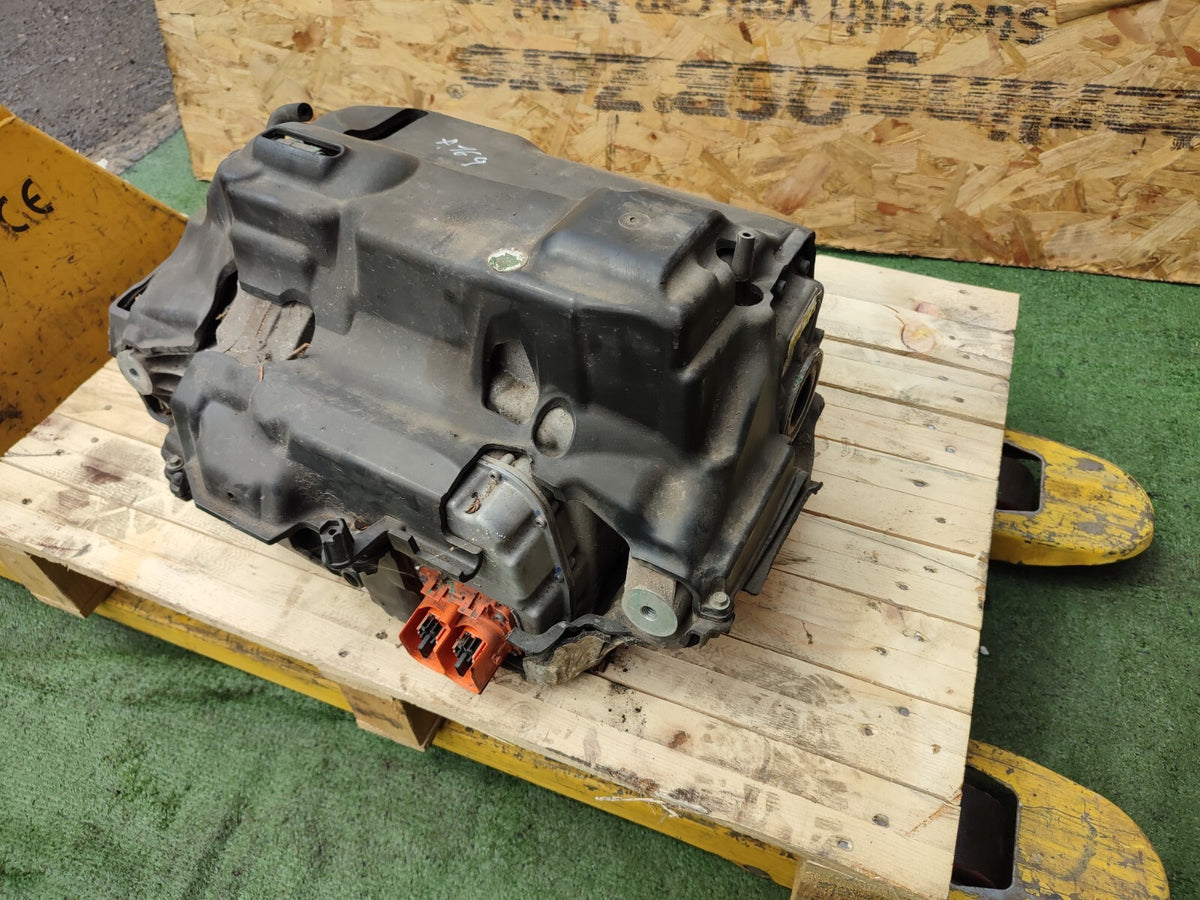 2022 Range Rover Evoque L551 1.5 PHEV Rear Electric Motor L8D2-4A520-AX A169 - Image 2