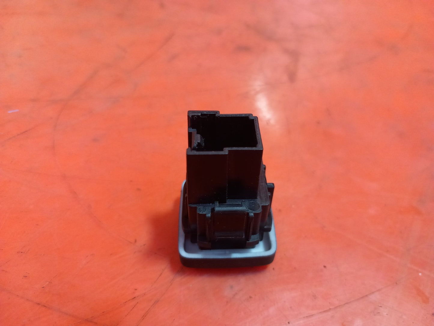 ebay-src:https://i.ebayimg.com/00/s/mtiwmfgxnjaw/z/4zaaaeswu3zqk82a/$_57.jpg