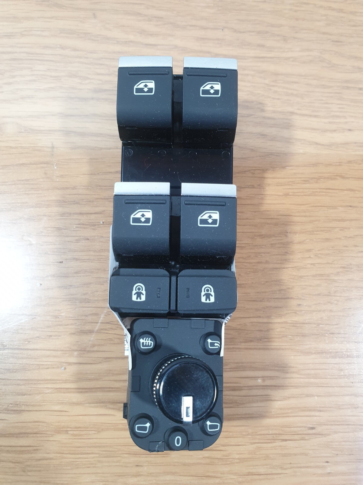 ✅AUDI Q4 E-TRON 2023 FRONT RIGHT ELECTRIC WINDOW SWITCH 83A959851C 4N0959565 - Image 1