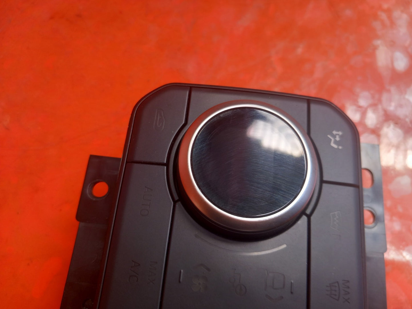 Land Rover Defender L663 3.0 Diesel 2025 Heater Climate Control Panel L8B213D734 - Image 9
