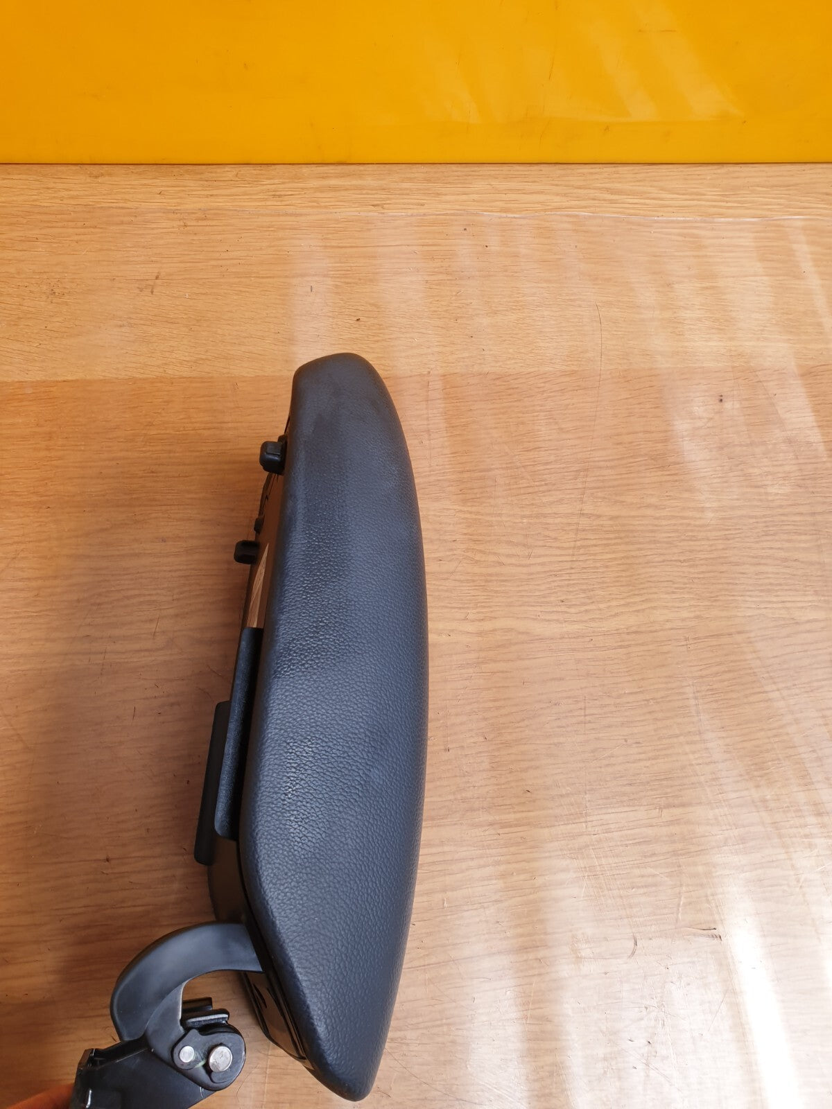 HYUNDAI I20 Ultimate 1.0 Petrol 2023 ARMREST CENTRE CONSOLE 84660T7600NNB - Image 10