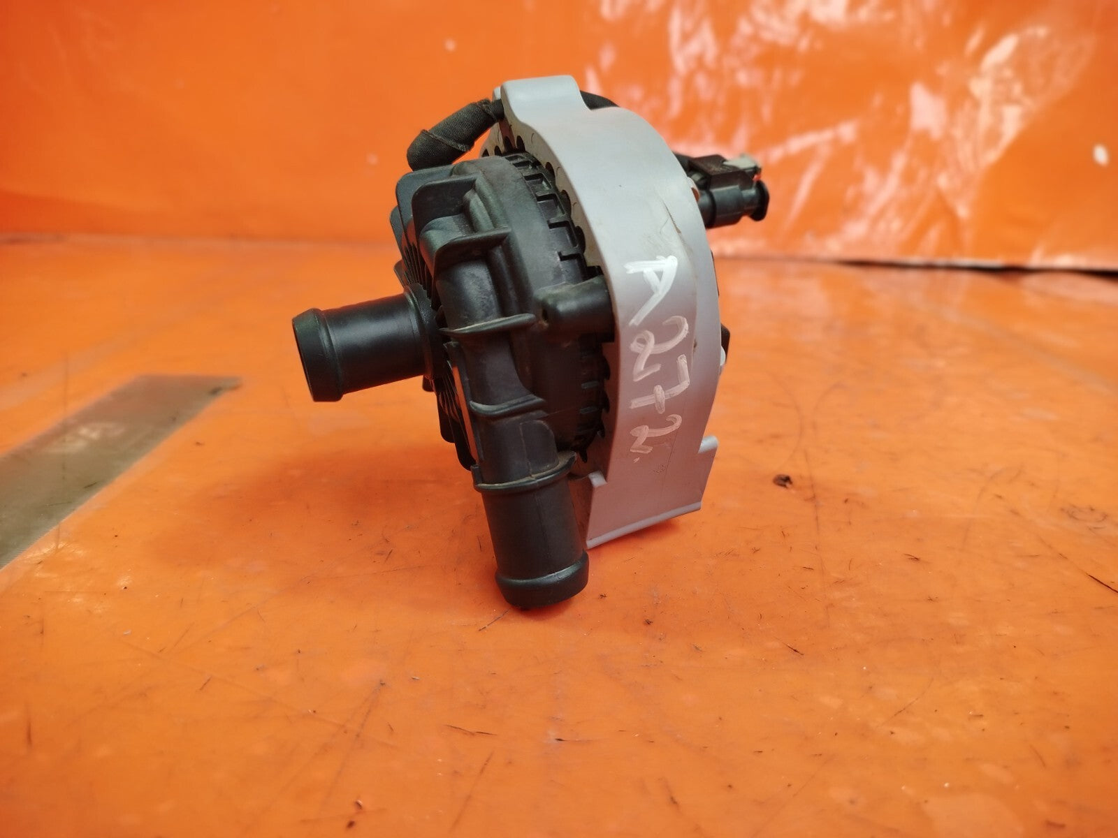 ✅CUPRA BORN V2 Ev 2023 AUXILIARY WATER PUMP 1EA965567L Warranty A272 - Image 2